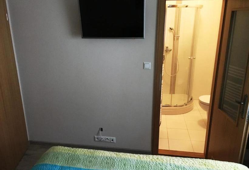 פנסיון Pikolo   Izby Na Prenájom