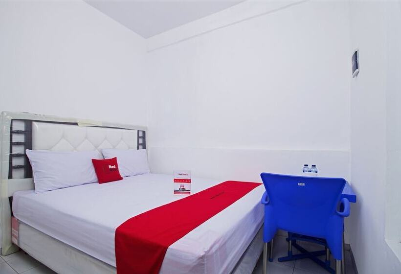 פנסיון Reddoorz Near Stan