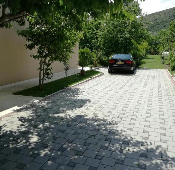 پانسیون Riverside Guesthouse