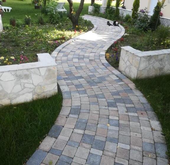 پانسیون Riverside Guesthouse