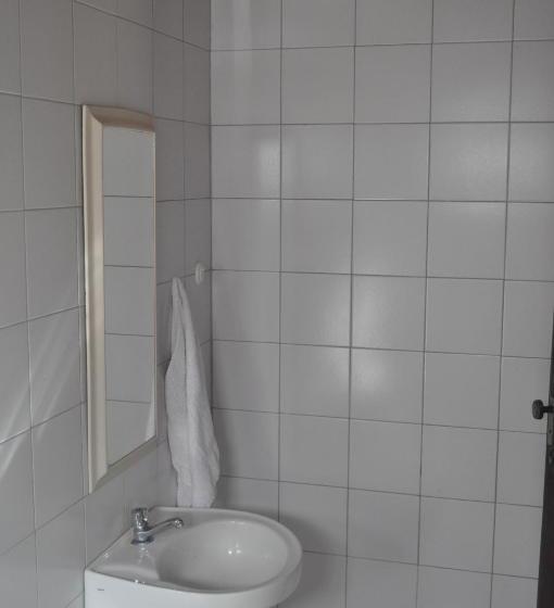 膳宿费 Sitiopousada.  Os Tres