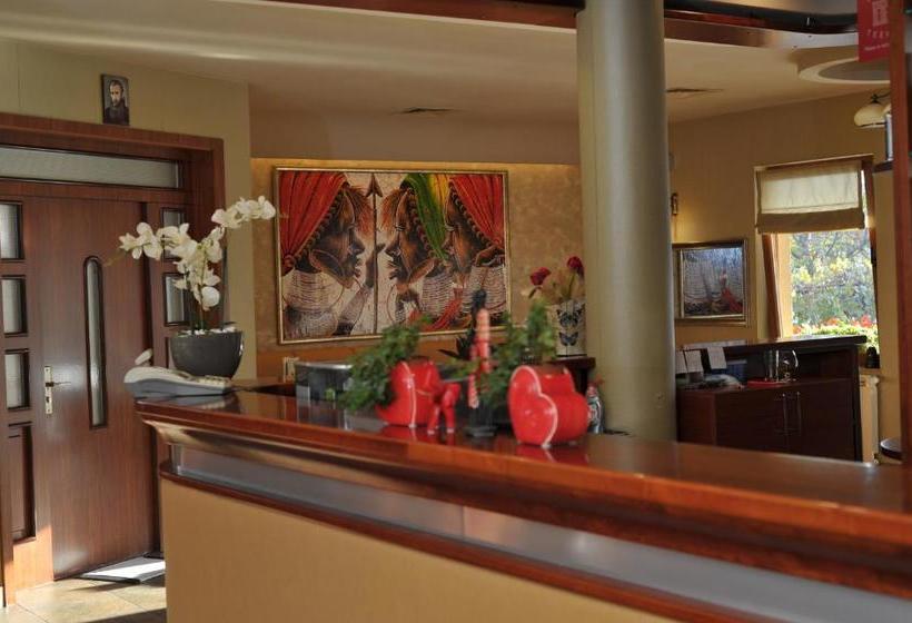 膳宿费 Villa Brussels