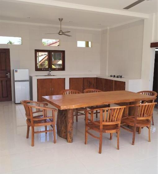 פנסיון Villa Mangga Beach