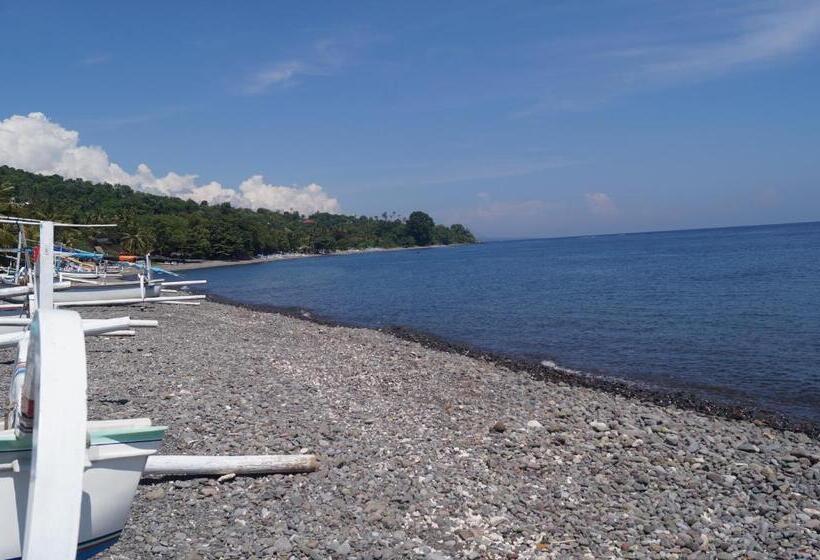 פנסיון Villa Mangga Beach