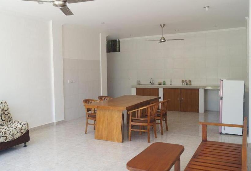 פנסיון Villa Mangga Beach