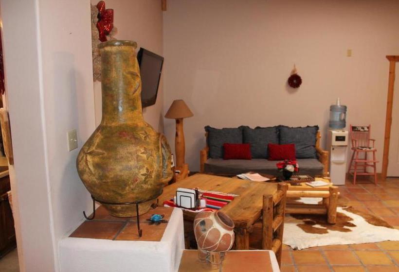 فندق صغير Adobe Rose Boutique Inn