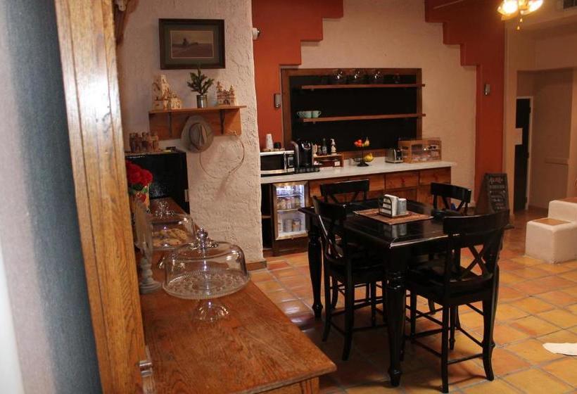 فندق صغير Adobe Rose Boutique Inn