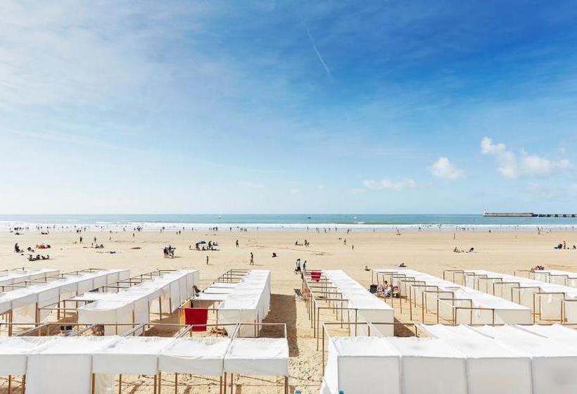 Отель Hôtel Du Commerce