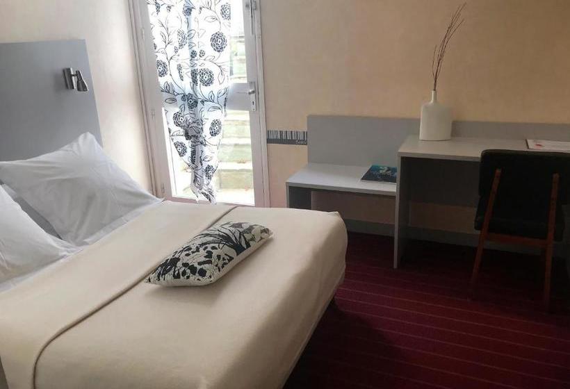 Отель Hôtel Du Commerce