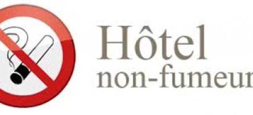 Отель Hôtel Du Commerce