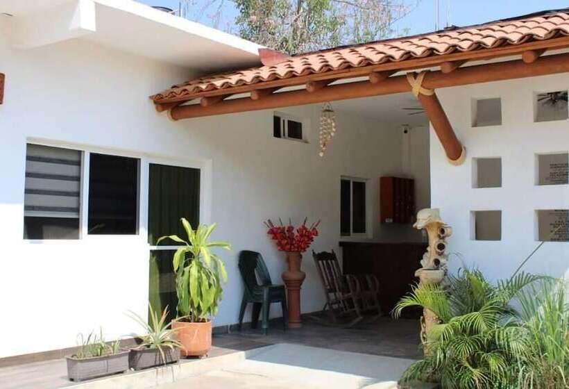 펜션 Bm Zihua Casa De Huéspedes