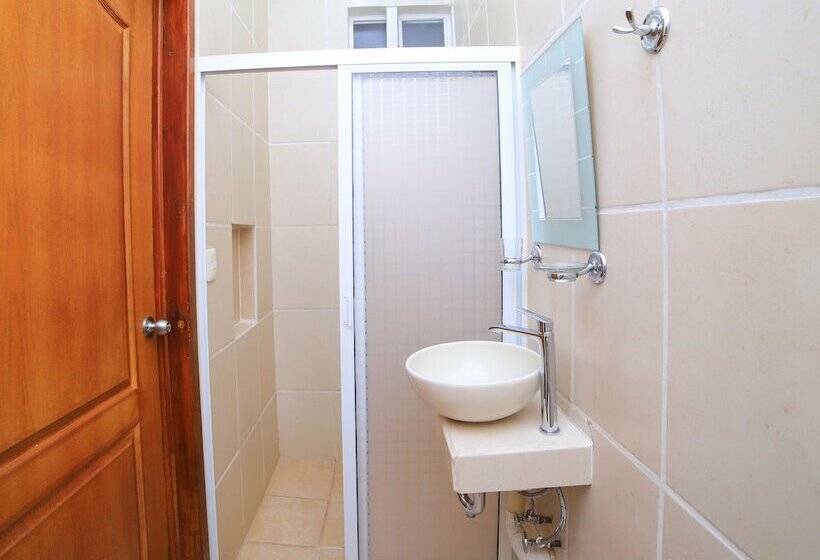 펜션 Bm Zihua Casa De Huéspedes