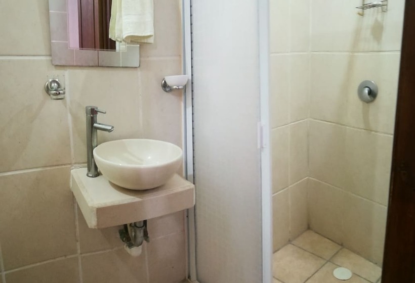 펜션 Bm Zihua Casa De Huéspedes