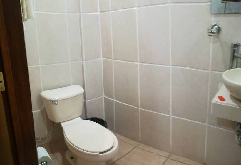 펜션 Bm Zihua Casa De Huéspedes