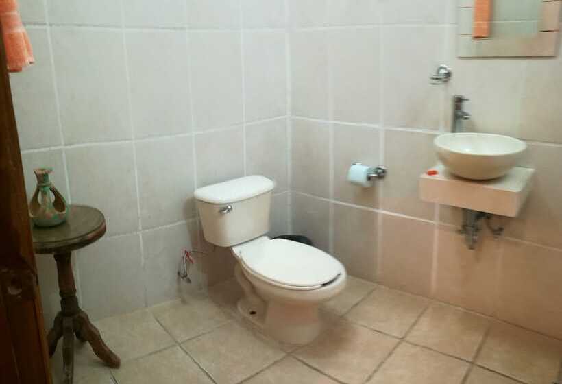 펜션 Bm Zihua Casa De Huéspedes