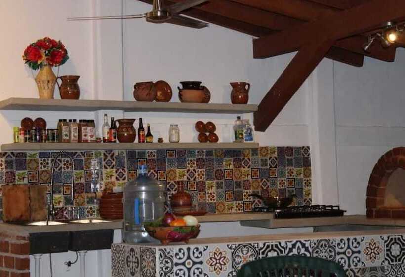 펜션 Bm Zihua Casa De Huéspedes