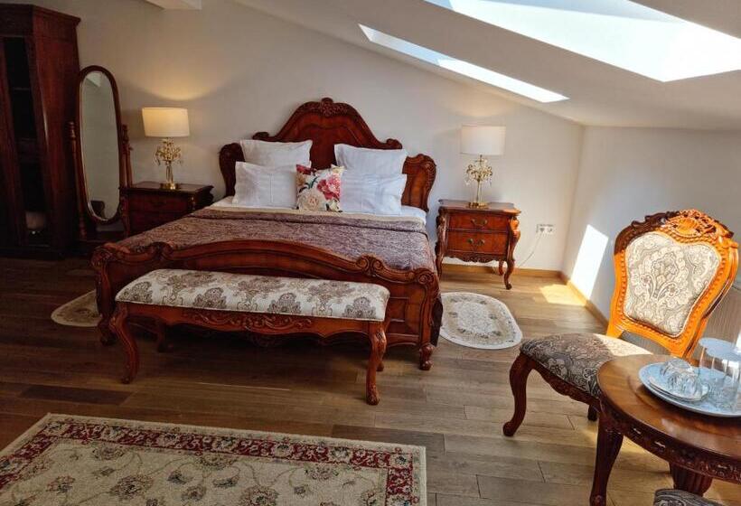 بنسيون Cetatea Medievala