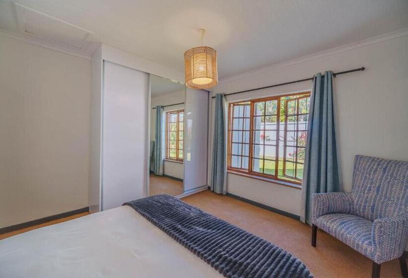 פנסיון Cottage On College