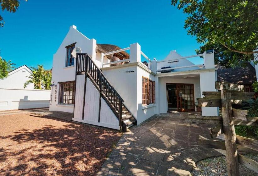 פנסיון Cottage On College