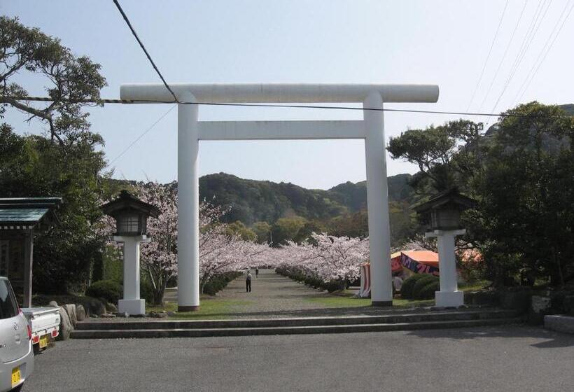 펜션 Hillside Inn Sirocco