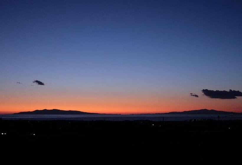 펜션 Hillside Inn Sirocco