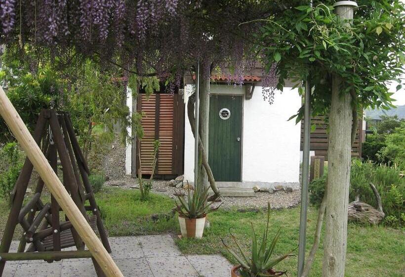 펜션 Hillside Inn Sirocco