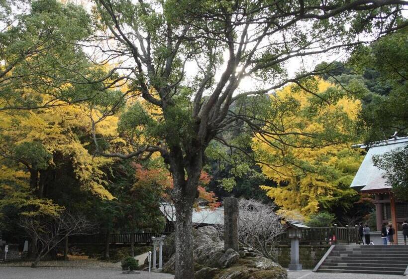 펜션 Hillside Inn Sirocco