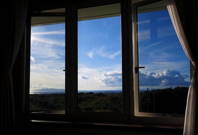 펜션 Hillside Inn Sirocco