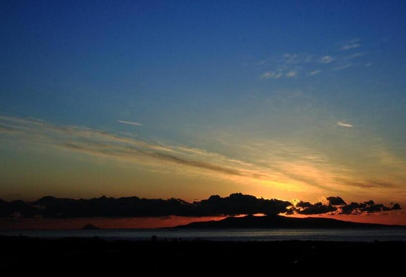 펜션 Hillside Inn Sirocco