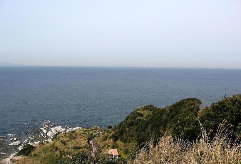 펜션 Hillside Inn Sirocco