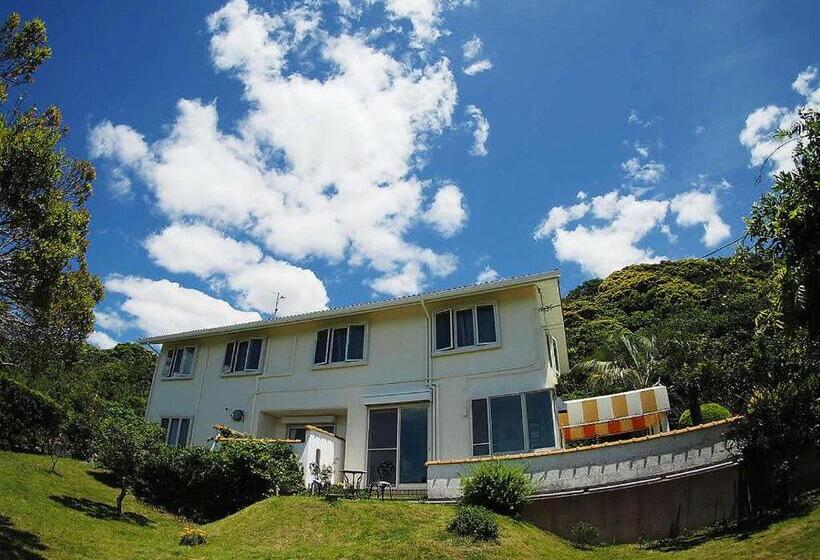 펜션 Hillside Inn Sirocco