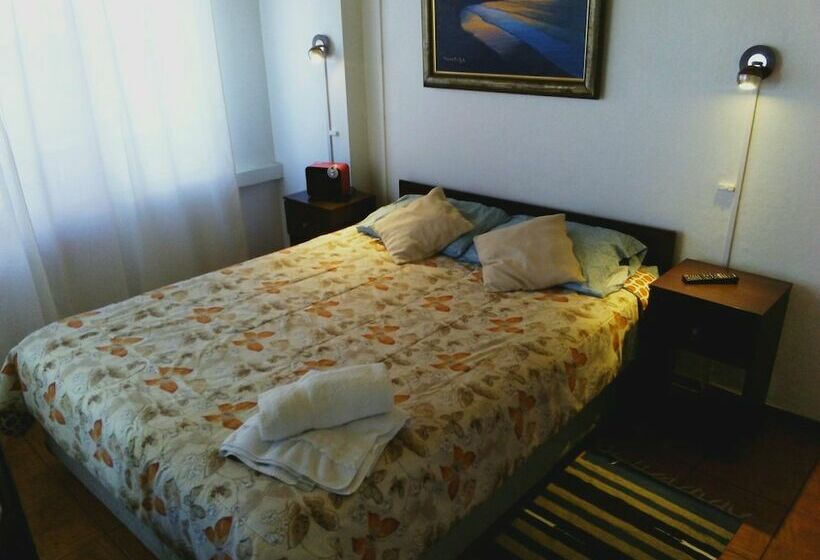 פנסיון Hostel Del Prado