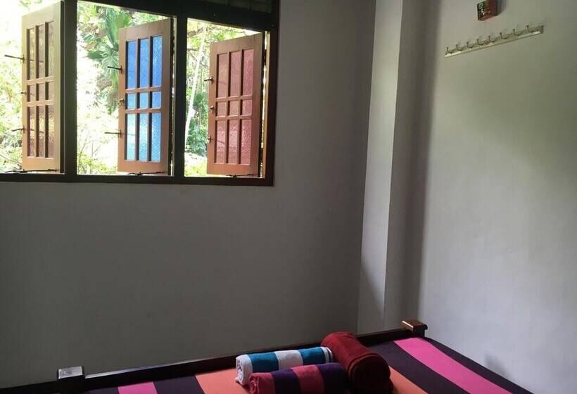 ペンション Jungle Guest House