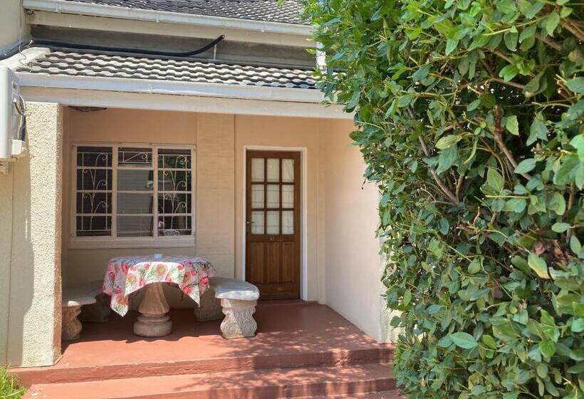 פנסיון Jungnickel Guesthouse