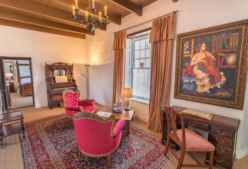 펜션 Klein Nektar Wine & Olive Estate