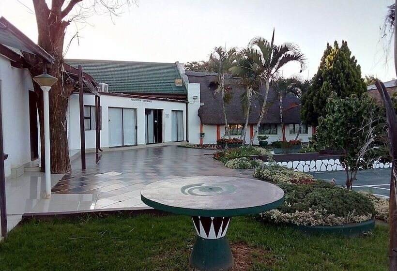 פנסיון Makhadzi S Cloud Lodge