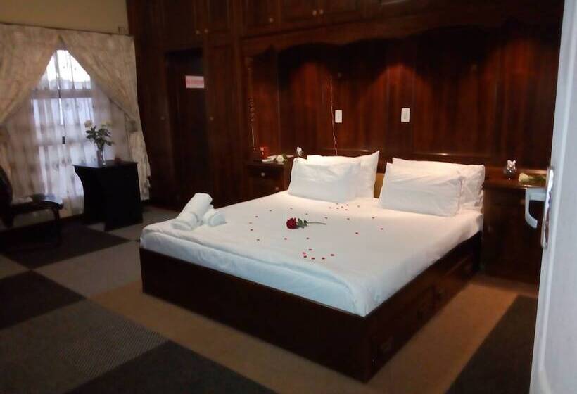 פנסיון Makhadzi S Cloud Lodge