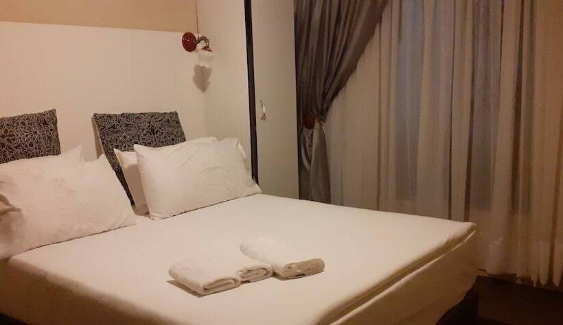 פנסיון Makhadzi S Cloud Lodge