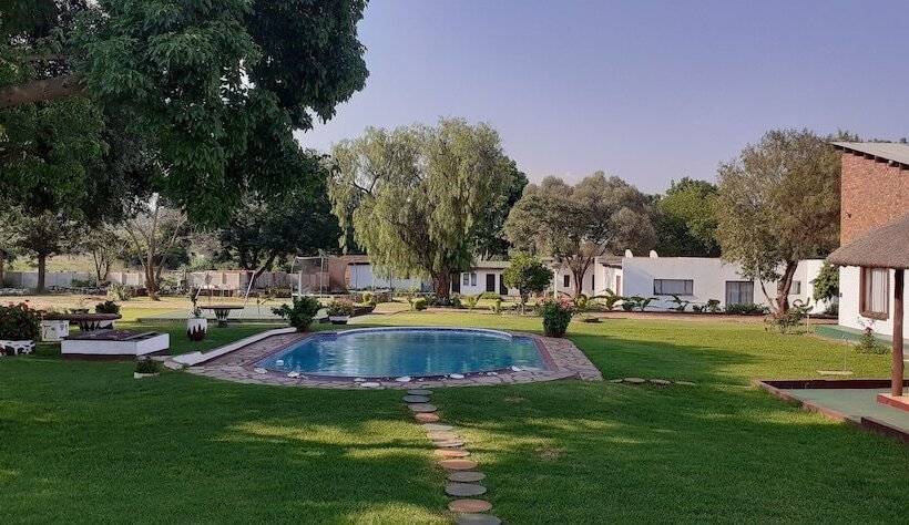 פנסיון Makhadzi S Cloud Lodge