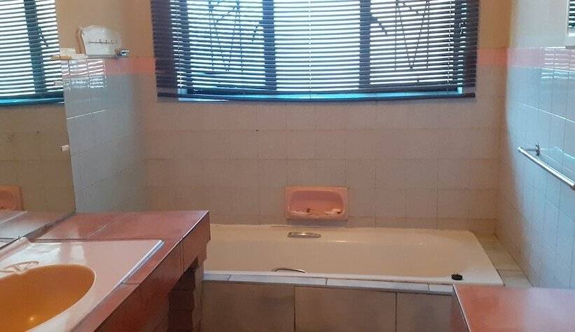 פנסיון Makhadzi S Cloud Lodge