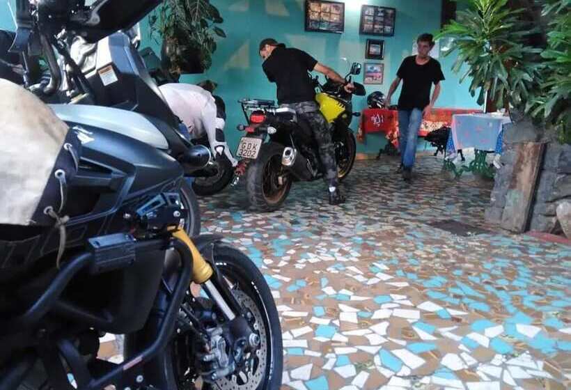 פנסיון Pousada 4 Cantos