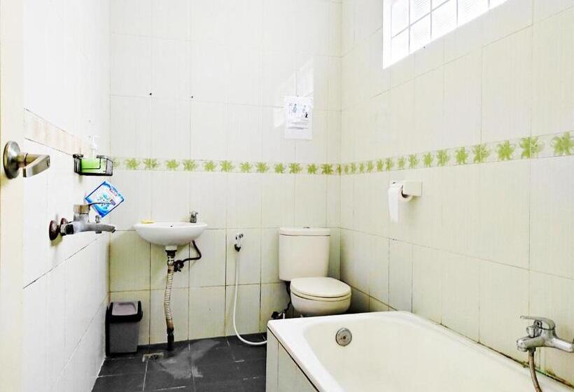 پانسیون Radio Backpacker Guesthouse