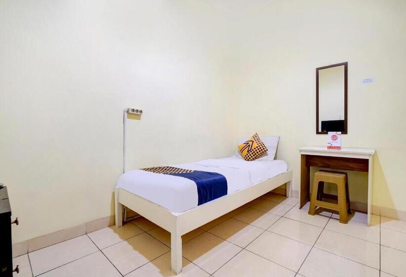 پانسیون Radio Backpacker Guesthouse