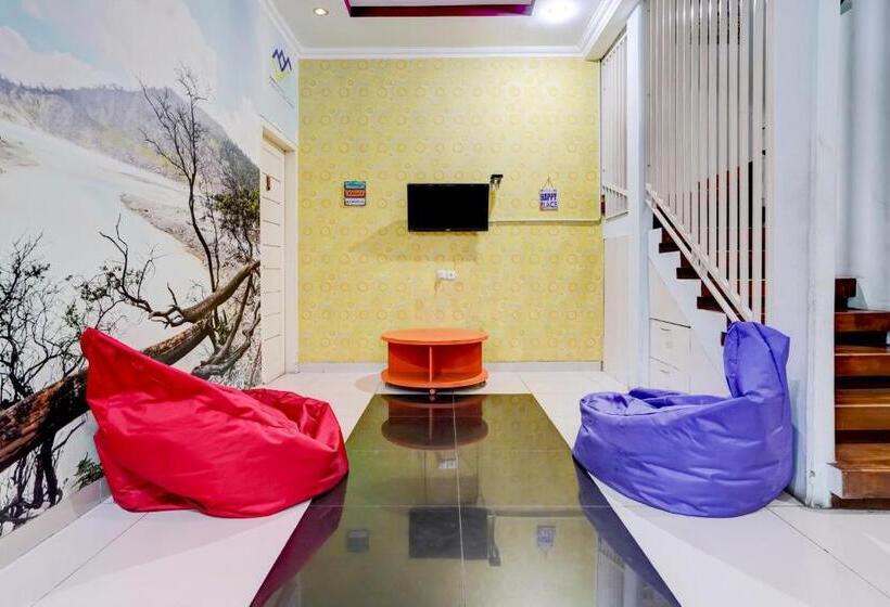 پانسیون Radio Backpacker Guesthouse