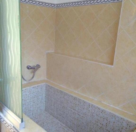 پانسیون Summer Place