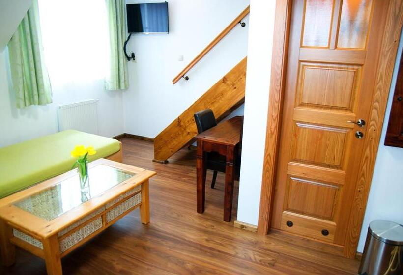 پانسیون Vila Pod Bránou