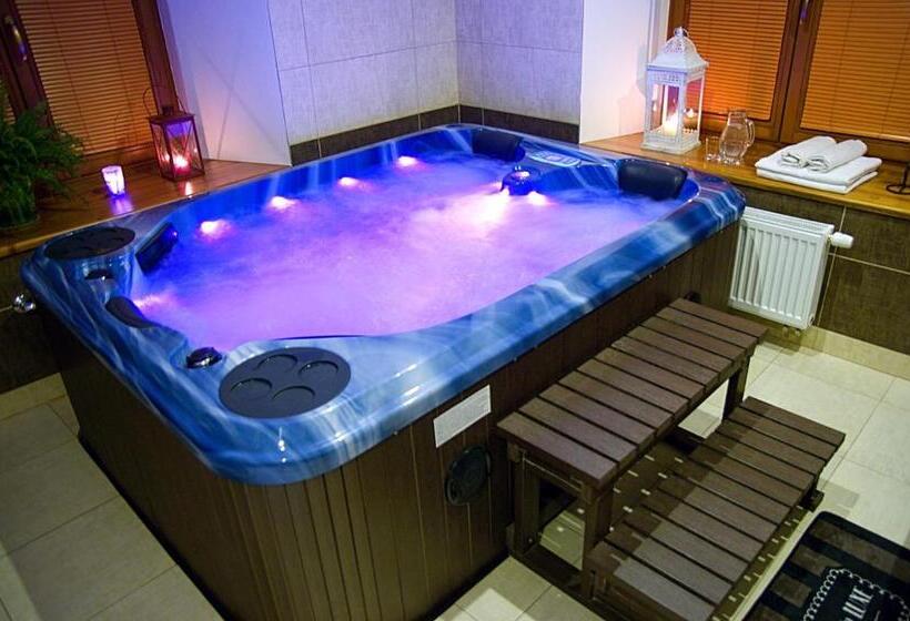 پانسیون Vila Pod Bránou