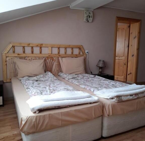 펜션 Yana Guest House