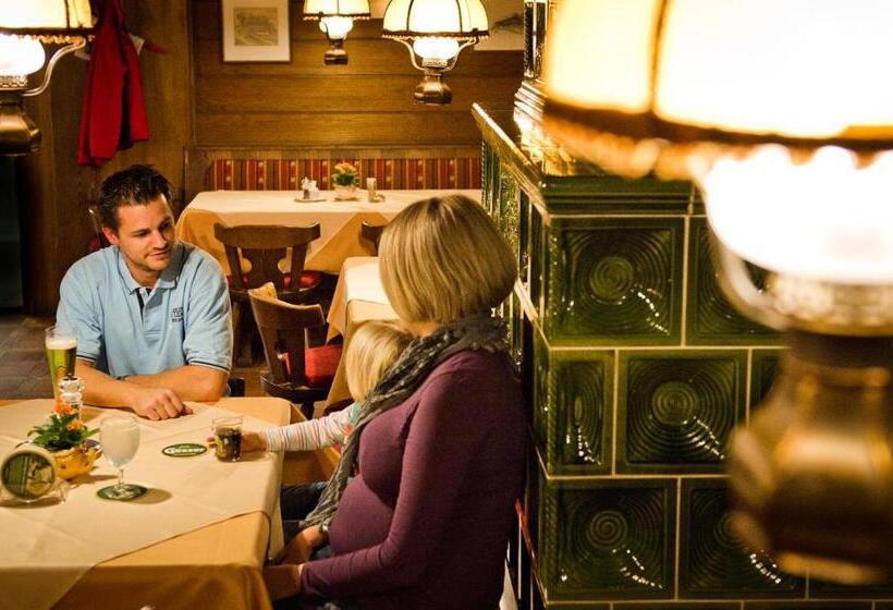 ユースホステル Frühstückspension Ochnerbauer