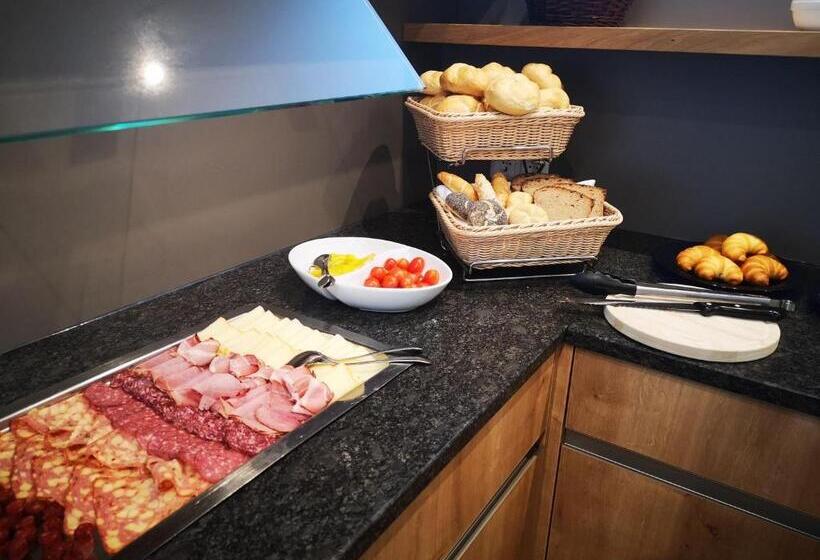 ユースホステル Frühstückspension Ochnerbauer